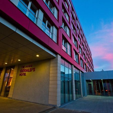 The Gerald'S Hotel Radauti Ngoại thất bức ảnh