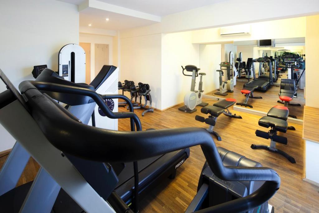 The Gerald'S Hotel Radauti Ngoại thất bức ảnh