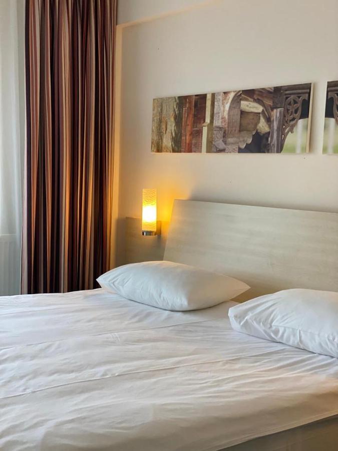 The Gerald'S Hotel Radauti Ngoại thất bức ảnh