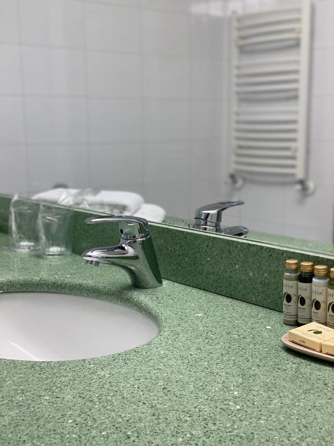 The Gerald'S Hotel Radauti Ngoại thất bức ảnh