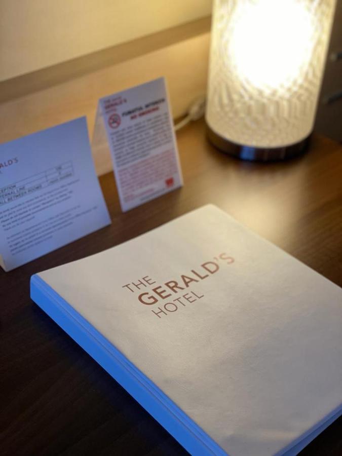 The Gerald'S Hotel Radauti Ngoại thất bức ảnh