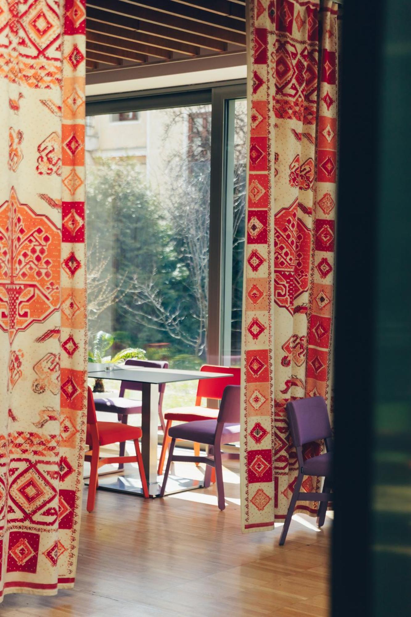 The Gerald'S Hotel Radauti Ngoại thất bức ảnh