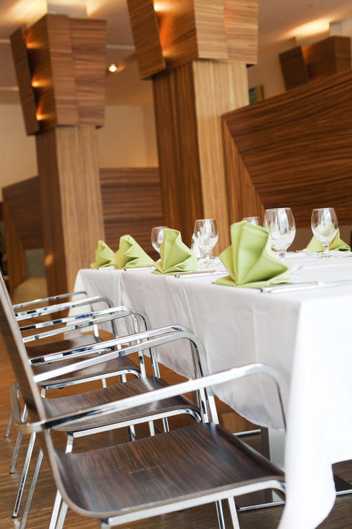 The Gerald'S Hotel Radauti Ngoại thất bức ảnh