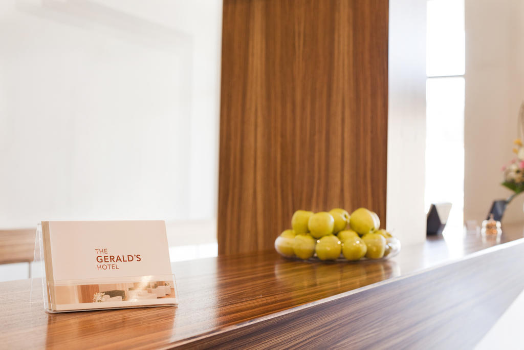 The Gerald'S Hotel Radauti Ngoại thất bức ảnh