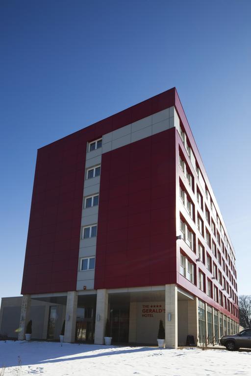 The Gerald'S Hotel Radauti Ngoại thất bức ảnh